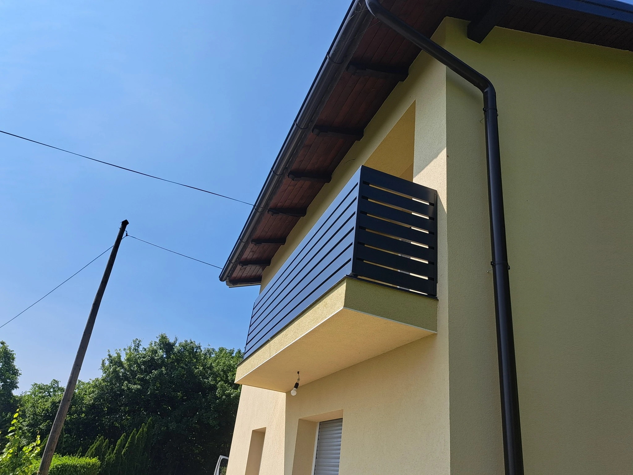 Aluminijska balkonska ograda po mjeri - realizirani projekt