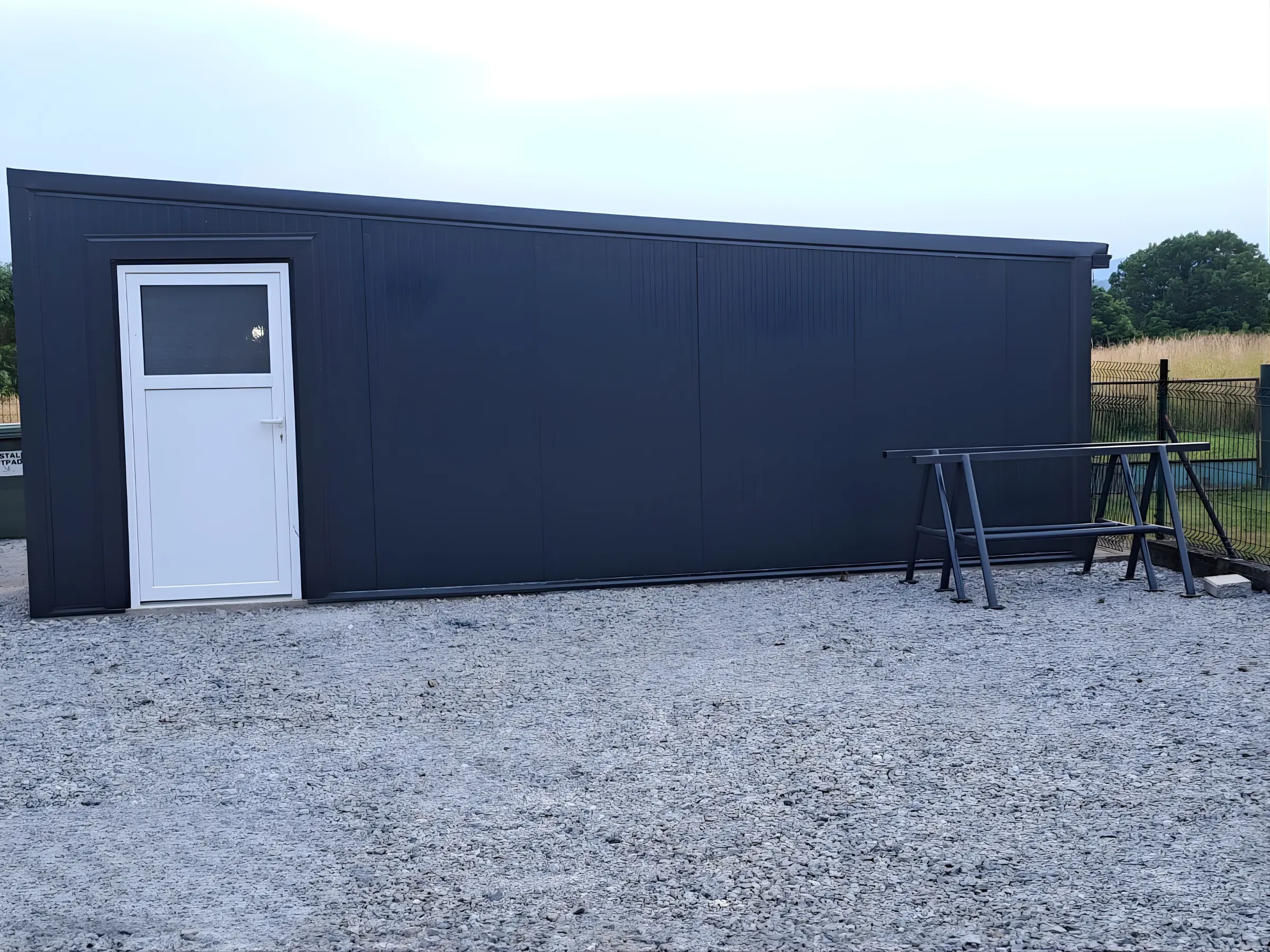 Montažna metalna garaža - detalj izvedbe